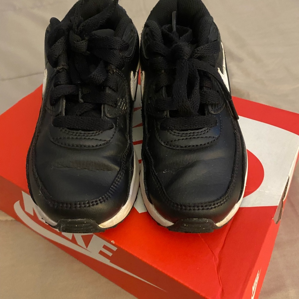 Kid Nikes